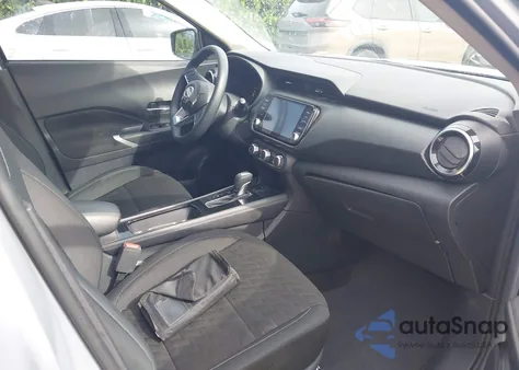 2023 Nissan Kicks Sv Xtronic Cvt из США, поврежденный, VIN 3N1CP5CV0PL551526